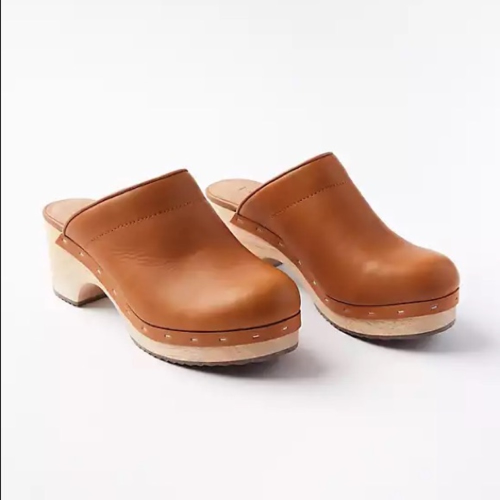NIB Loft Leather Clogs (currently sold out on Loft.com!)
